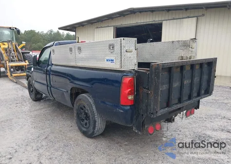 2005 Chevrolet Silverado 1500 Work Truck z USA, uszkodzony, nr VIN 1GCEC14V45Z184239